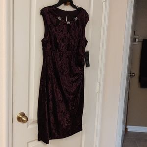 Very pretty velvet dress size L